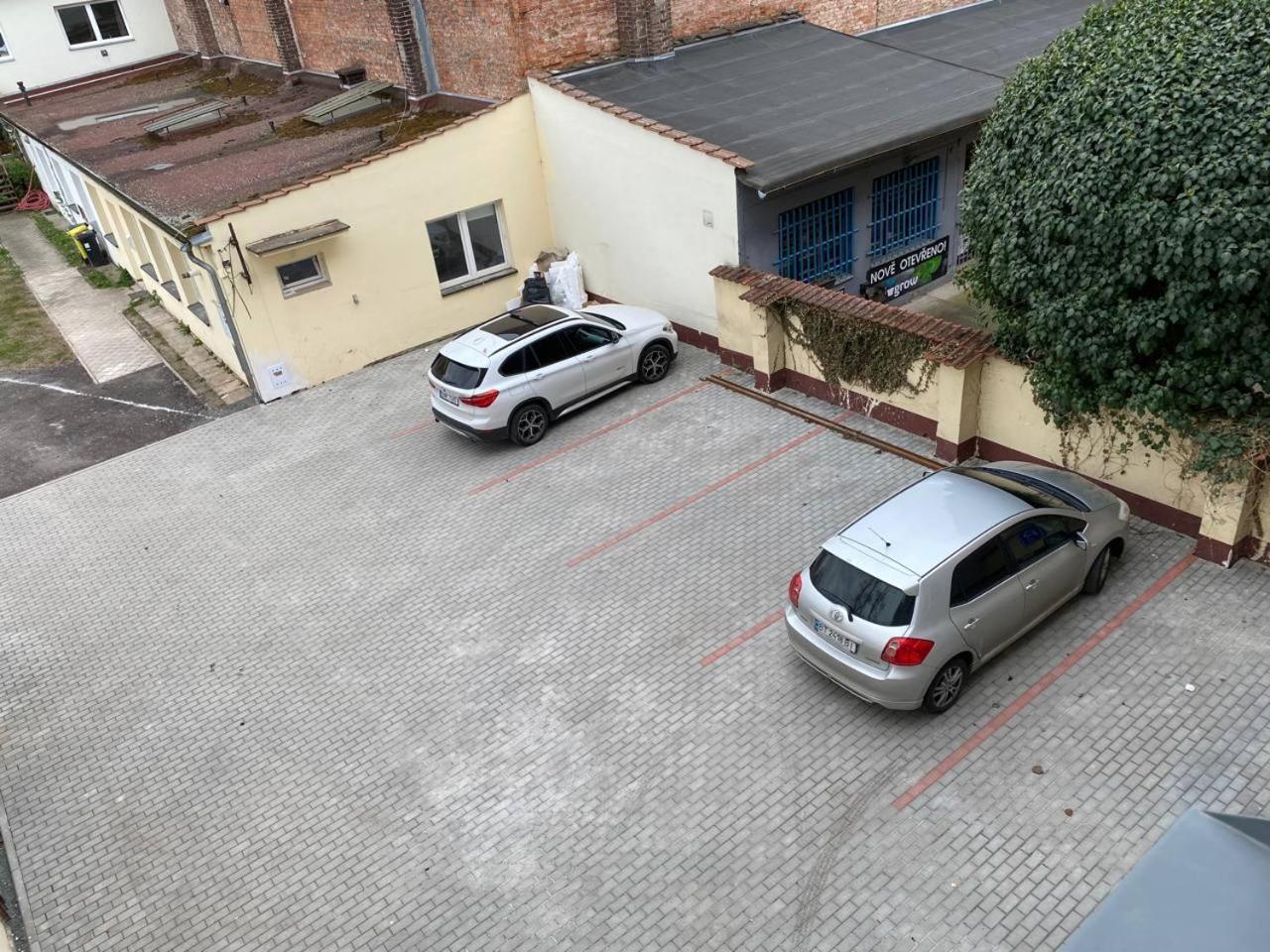 Perla Hradce 202 Apartamento Hradec Králové Exterior foto