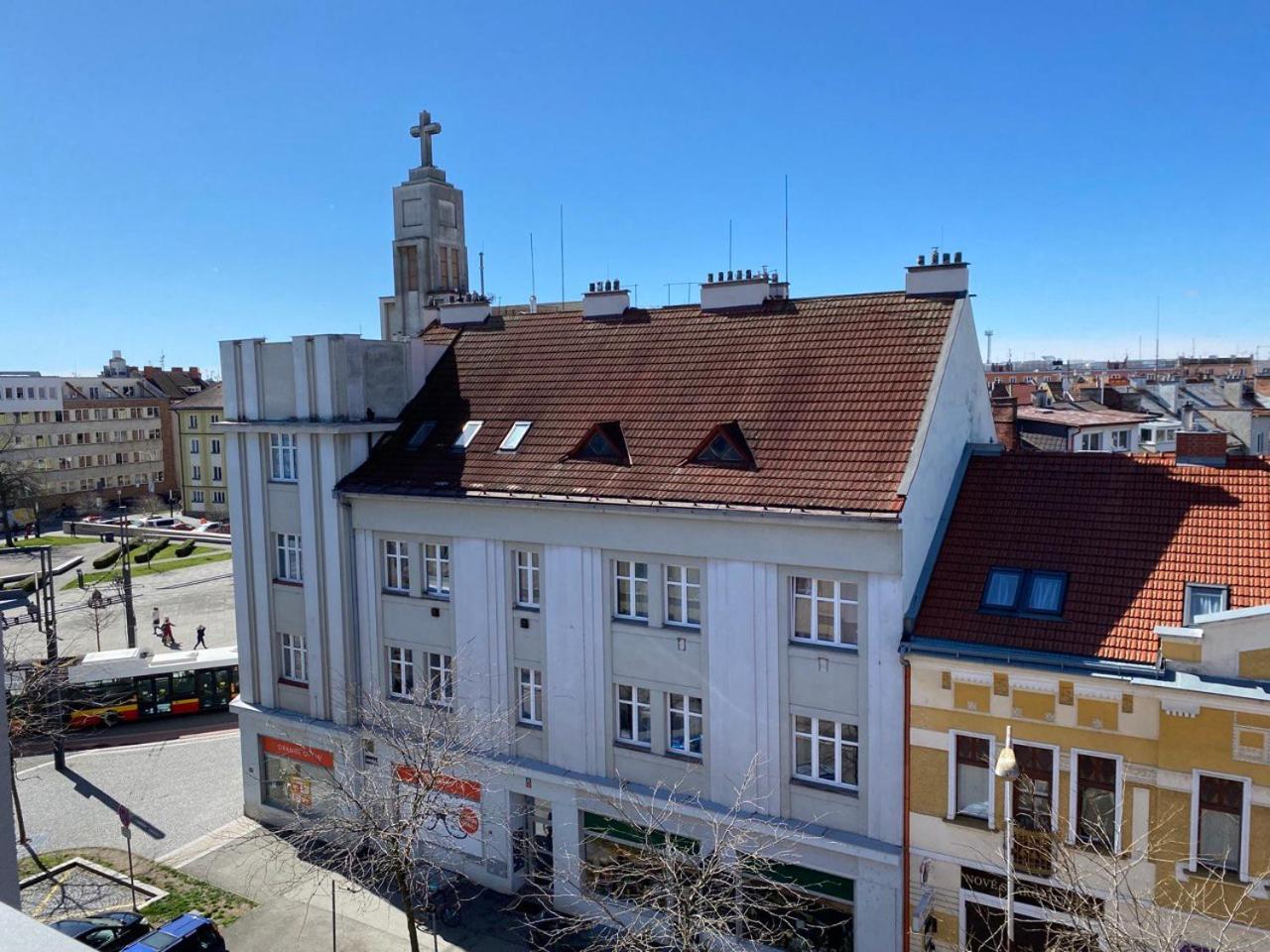 Perla Hradce 202 Apartamento Hradec Králové Exterior foto