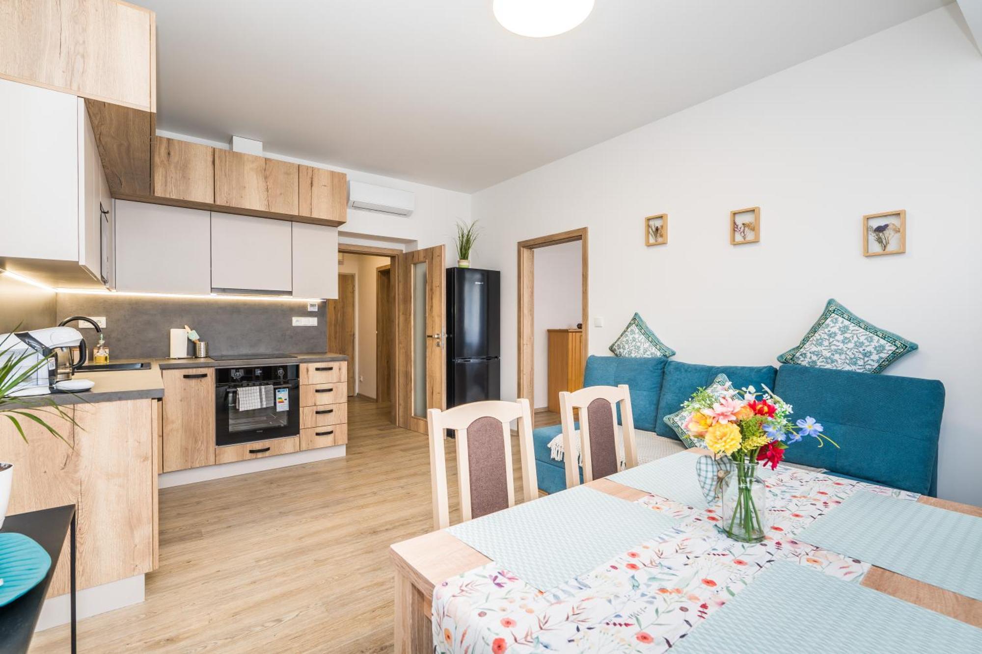 Perla Hradce 202 Apartamento Hradec Králové Exterior foto